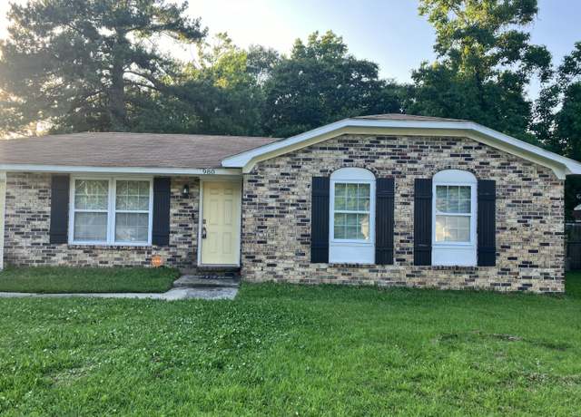 Property at 980 Margaret Dr, Ladson, SC 29456, 3 beds, 1.5 baths