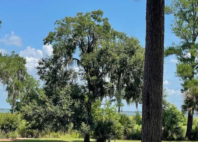 Property at 10 The Horseshoe, Ladys Island, SC 29907