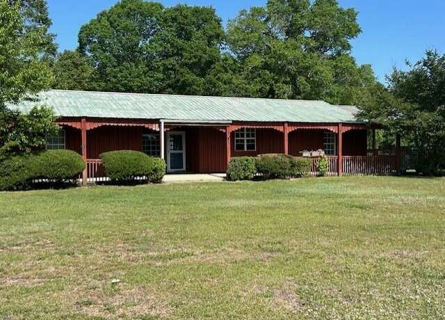 Property at 2543 Telegraph Rd, Manning, SC 29102, 2 beds, 2 baths
