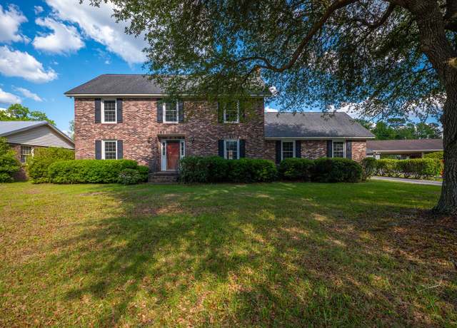 Property at 305 Whitewood Ct, Moncks Corner, SC 29461, 4 beds, 2.5 baths