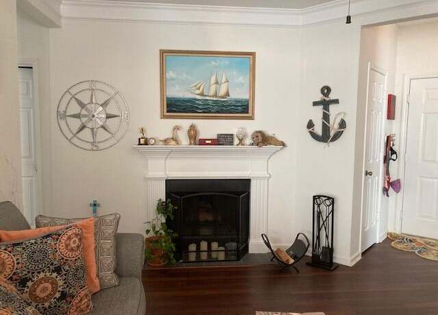 Property at 1928 Chatelain Way, Mount Pleasant, SC 29464, 2 beds, 2 baths