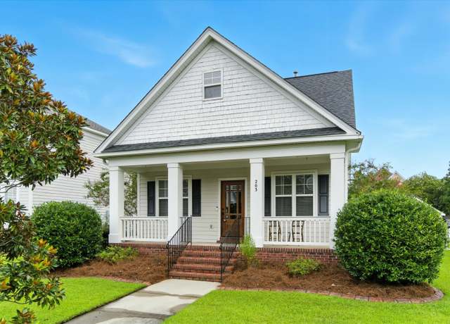 Property at 203 Hydrangea St, Summerville, SC 29483, 3 beds, 2 baths