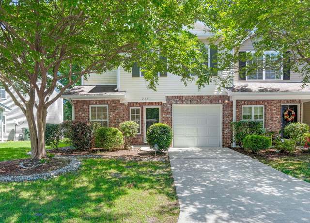 Property at 215 Jackson St, Goose Creek, SC 29445, 2 beds, 2.5 baths