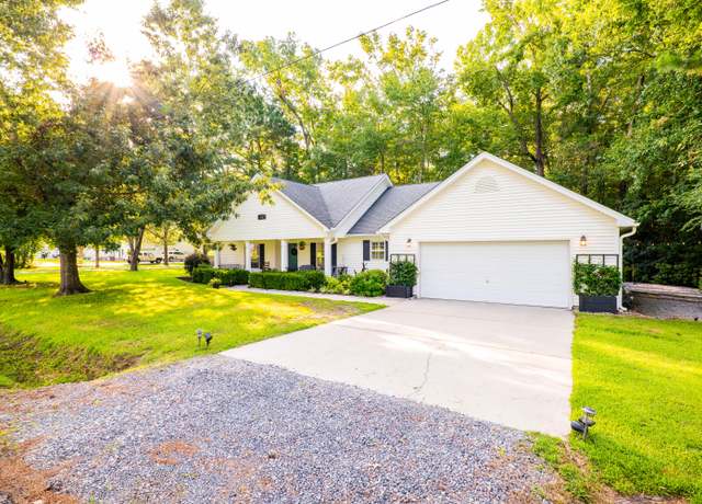 Property at 156 Columns Rd, Summerville, SC 29483, 3 beds, 2 baths