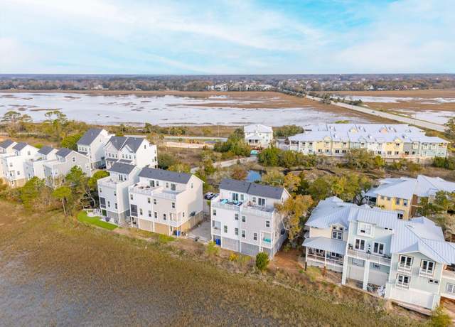 Property at 2135 Tides End Rd, Charleston, SC 29412, 4 beds, 3.5 baths