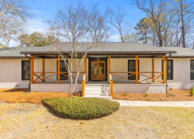 Property at 905 Battery Way, Mount Pleasant, SC 29464, 4 beds, 2.5 baths