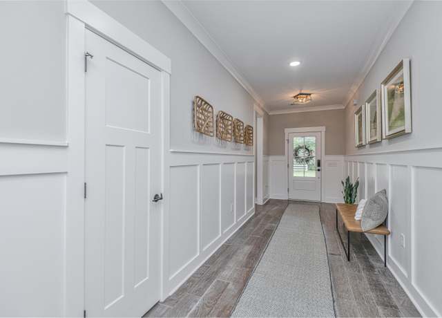 Property at 270 Darby Meadow Ln, Ridgeville, SC 29472, 4 beds, 3.5 baths