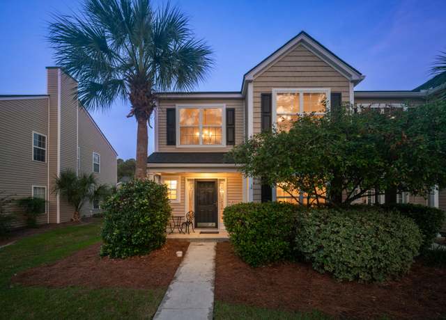 Property at 4823 Shady Tree Ln, Summerville, SC 29485, 3 beds, 3.5 baths