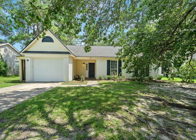 Property at 136 Corsair St, Summerville, SC 29483, 3 beds, 2 baths