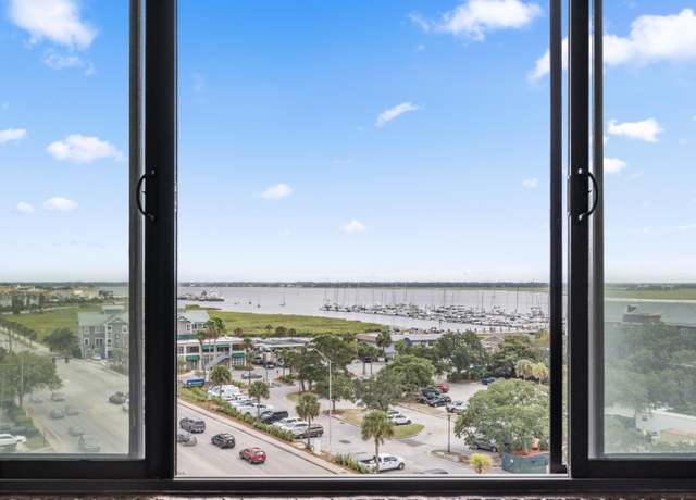 Property at 14 Lockwood Dr Unit 6e, Charleston, SC 29401, 2 beds, 1.5 baths