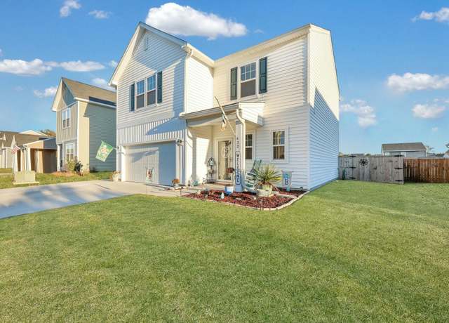 Property at 432 Eva St, Moncks Corner, SC 29461, 4 beds, 2.5 baths