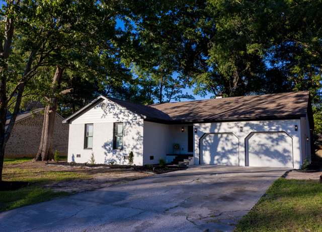 Property at 10 Bayshore Blvd, Goose Creek, SC 29445, 4 beds, 2 baths