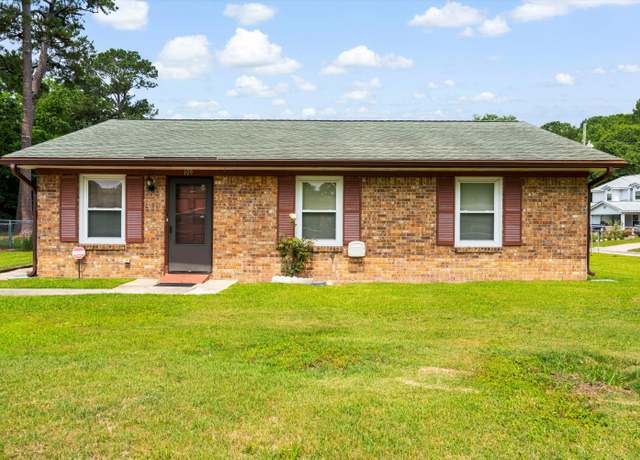 Property at 109 Rahway Rd, Goose Creek, SC 29445, 2 beds, 1.5 baths
