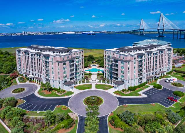 Property at 221 S Plaza Ct #107, Mount Pleasant, SC 29464, 2 beds, 2.5 baths