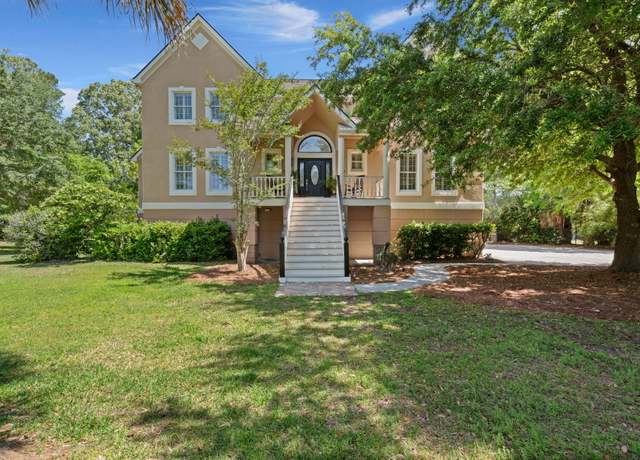 Property at 3756 Colonel Vanderhorst Cir, Mount Pleasant, SC 29466, 5 beds, 4.5 baths