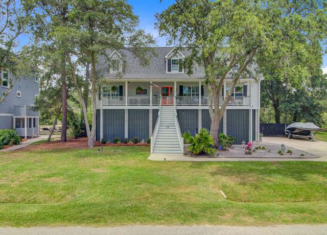 Property at 634 Lynne Ave, Charleston, SC 29412, 4 beds, 3 baths