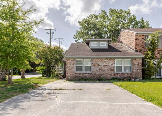 Property at 4407 S Shirley Dr, North Charleston, SC 29418, 3 beds, 2.5 baths