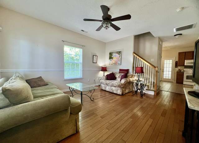 Property at 226 Congaree River Dr, Summerville, SC 29485, 4 beds, 2.5 baths