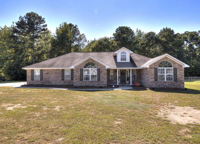 Property at 1111 Nicole Dr, Manning, SC 29102, 3 beds, 2.5 baths