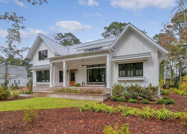 Property at 105 Peninsula Dr, Ravenel, SC 29470, 4 beds, 3.5 baths