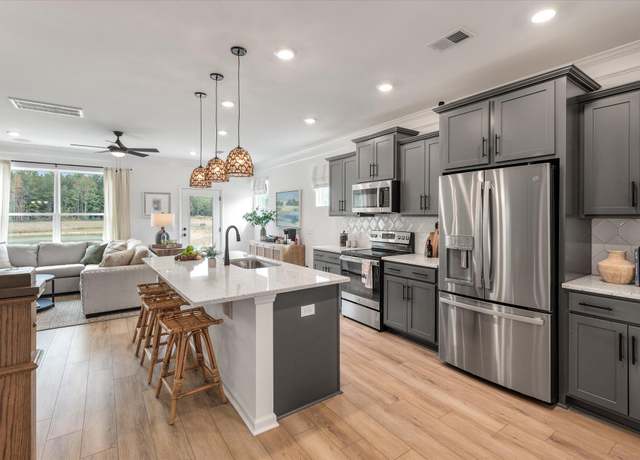 Property at 450 Duskywing Dr, Goose Creek, SC 29445, 3 beds, 2.5 baths