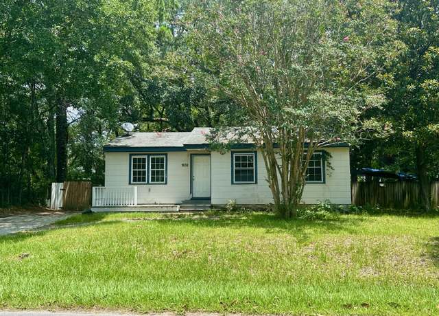 Property at 7638 Lady St, North Charleston, SC 29420, 3 beds, 2 baths