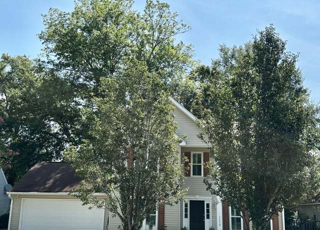 Property at 3278 Tabor Rd, Mount Pleasant, SC 29466, 4 beds, 2.5 baths