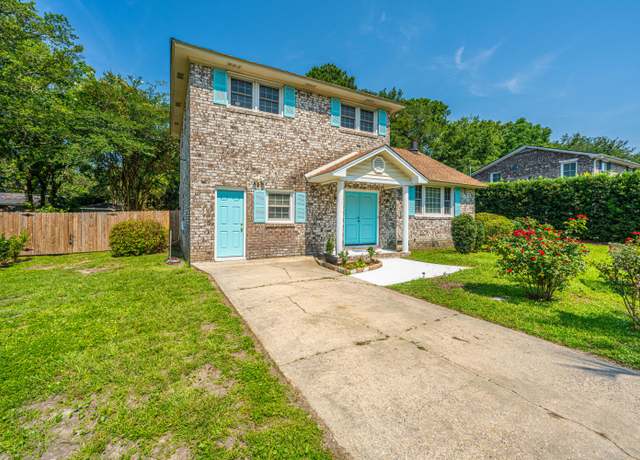 Property at 1369 Miles Dr, Charleston, SC 29407, 3 beds, 2 baths