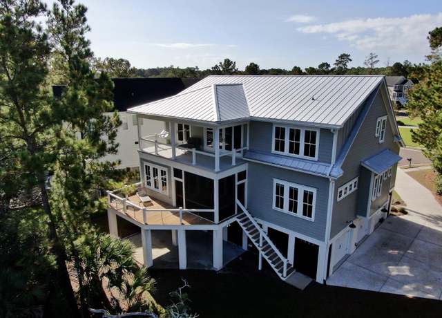 Property at 1999 N Creek Dr, Mount Pleasant, SC 29466, 4 beds, 3.5 baths