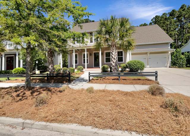 Property at 350 Oak Park St, Summerville, SC 29486, 4 beds, 3.5 baths