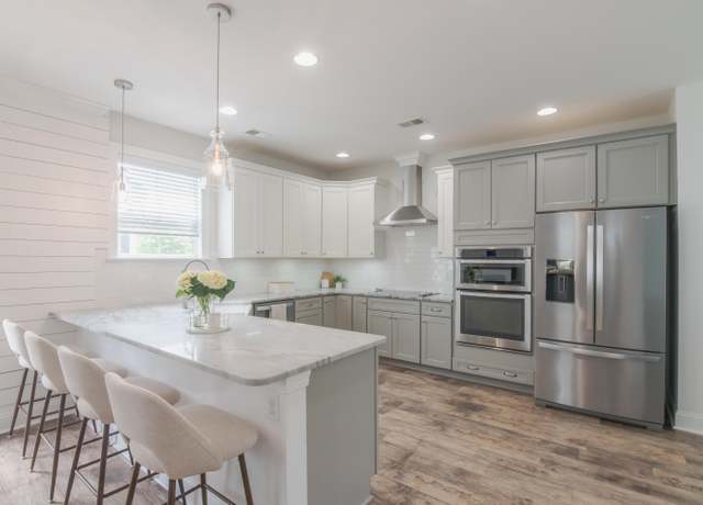 Property at 3369 Stockdale St, Mount Pleasant, SC 29466, 4 beds, 2.5 baths