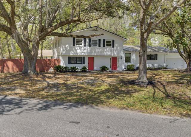 Property at 703 Canary Dr, Charleston, SC 29414, 5 beds, 3.5 baths