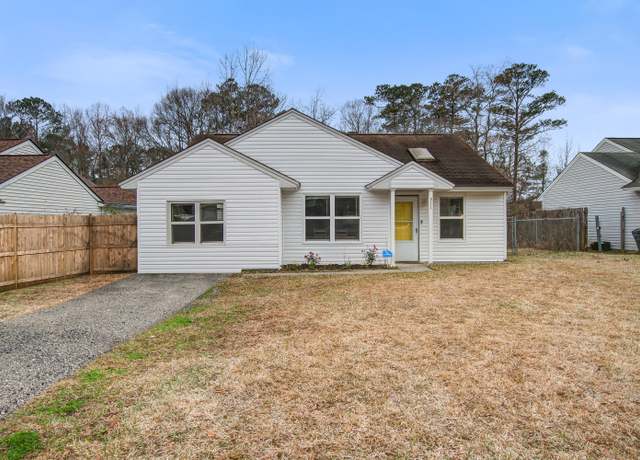 Property at 311 Macgregor Dr, Summerville, SC 29486, 4 beds, 1 bath