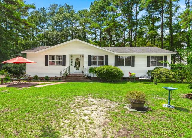Property at 1387 Jedburg Rd, Summerville, SC 29486, 4 beds, 2 baths