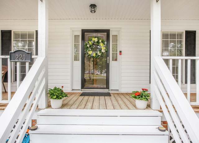 Property at 220 New Oak Ln, Moncks Corner, SC 29461, 3 beds, 2 baths