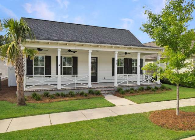 Property at 718 Myrtle Branch St, Summerville, SC 29486, 3 beds, 3.5 baths