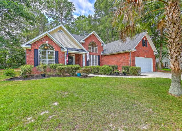 Property at 704 Pointe Cir, Summerville, SC 29485, 3 beds, 2 baths