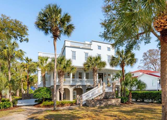 Property at 3 Cross Ln, Isle Of Palms, SC 29451, 4 beds, 4 baths