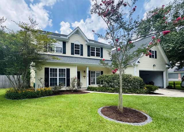 Property at 109 Thomaston Ave, Summerville, SC 29485, 3 beds, 2.5 baths
