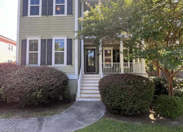 Property at 835 Hale St, Charleston, SC 29412, 4 beds, 3.5 baths