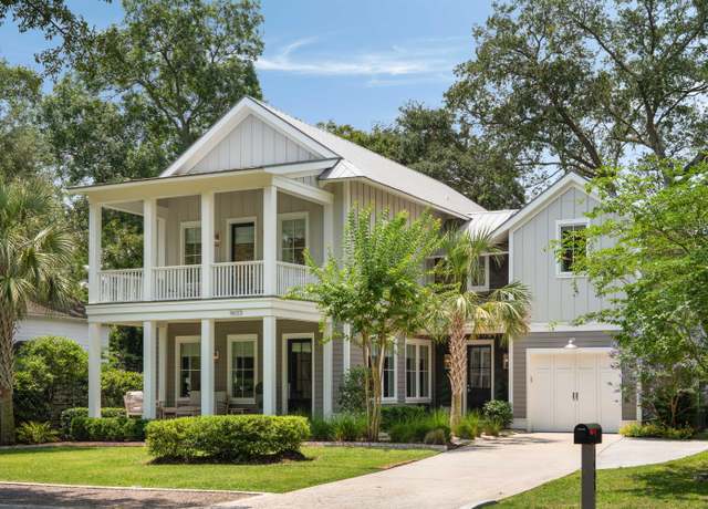 Property at 1405 Mataoka St, Mount Pleasant, SC 29464, 4 beds, 4.5 baths