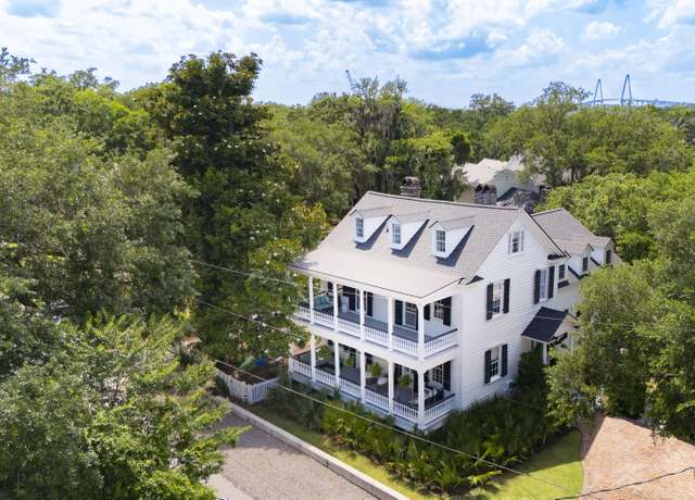 Property at 124 Mary St, Mount Pleasant, SC 29464, 5 beds, 4.5 baths
