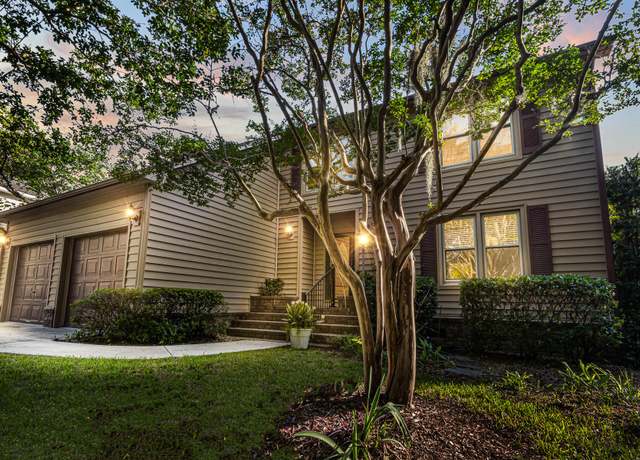 Property at 713 Lake Frances Dr, Charleston, SC 29412, 4 beds, 3 baths