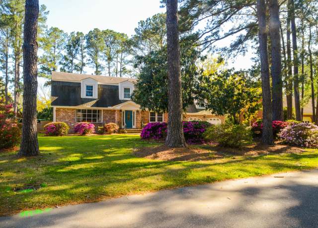 Property at 1541 Montclair St, Charleston, SC 29407, 4 beds, 2.5 baths