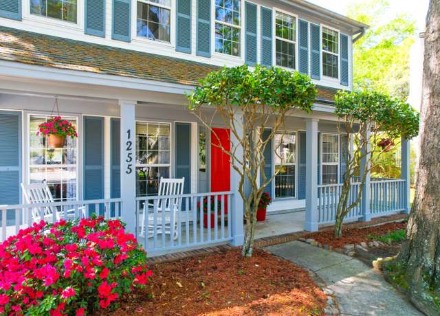 Property at 1255 Horseshoe Bnd, Mount Pleasant, SC 29464, 4 beds, 2.5 baths