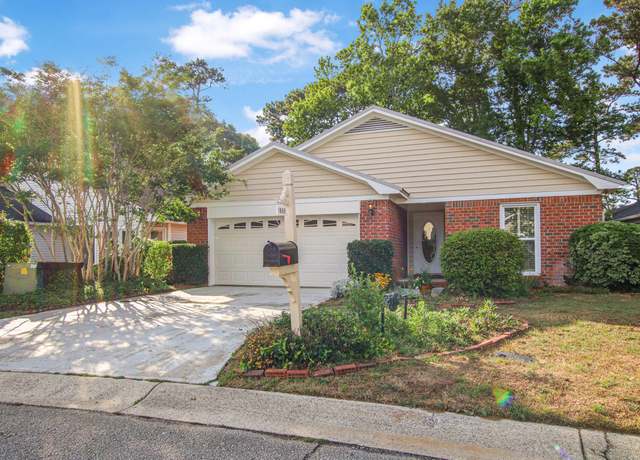 Property at 1668 Fairway Place Ln, Mount Pleasant, SC 29464, 3 beds, 2 baths