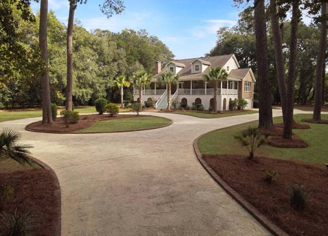 Property at 102 Flud St, Summerville, SC 29483, 4 beds, 4.5 baths