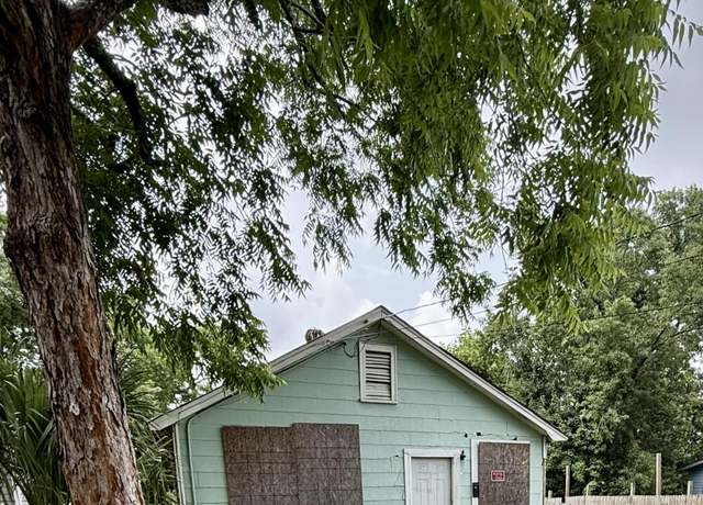 Property at 1912 English St, North Charleston, SC 29405, 2 beds, 1 bath