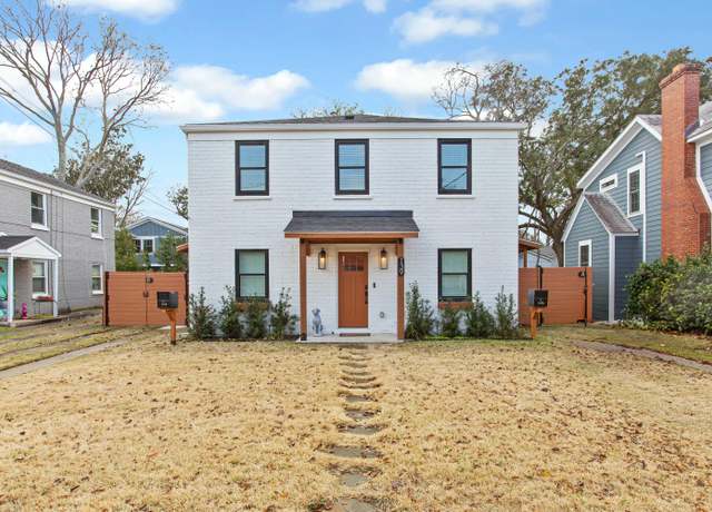 Property at 139 Gordon St, Charleston, SC 29403, 3 beds, 2.5 baths