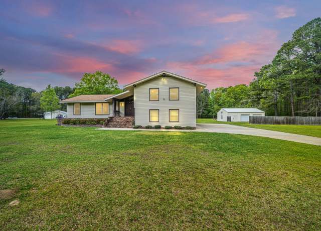 Property at 225 Cantering Hills Ln, Summerville, SC 29483, 4 beds, 3 baths